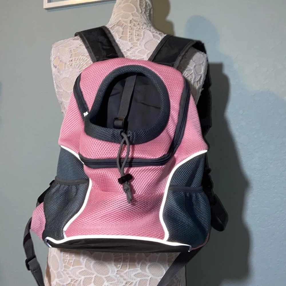 Like new Pet small dog or cat Carrier Backpack.